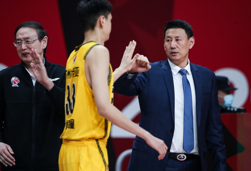 里程碑夜广东宏远再遭质疑，足总杯清晨刷纪录，悬念犹存，心理建设被强调 -lck竞猜平台