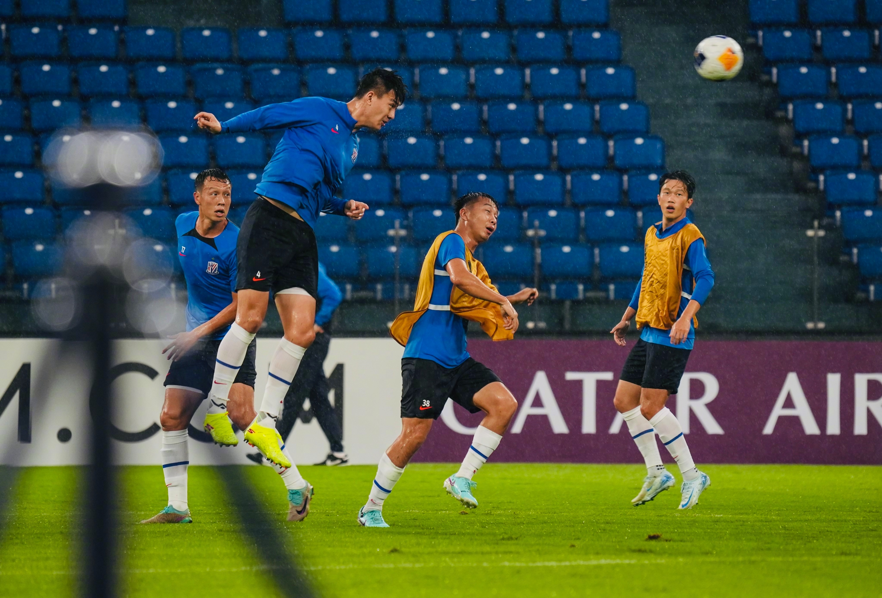 包含亚冠倒计时，广州队加时末段绝杀压哨，细节引发关注，目标明确，控场能力受关注的词条-lck联盟竞猜